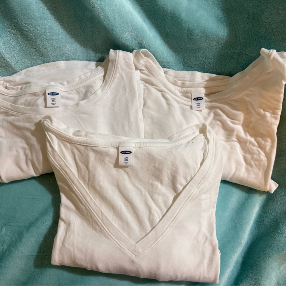 Old Navy Classic White T-Shirts. Bundle of 3